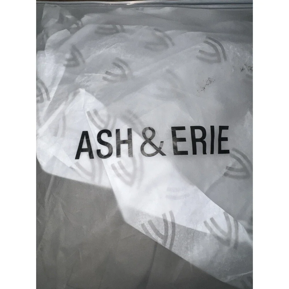 NWT! Ash & Erie Olive Hybrid XYZ Pant - Size 33x25 - very nice! $128